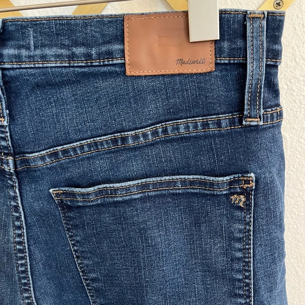 Madewell 10” High Rise Skinny 31T Dark Wash Raw Hem - Picture 6 of 8